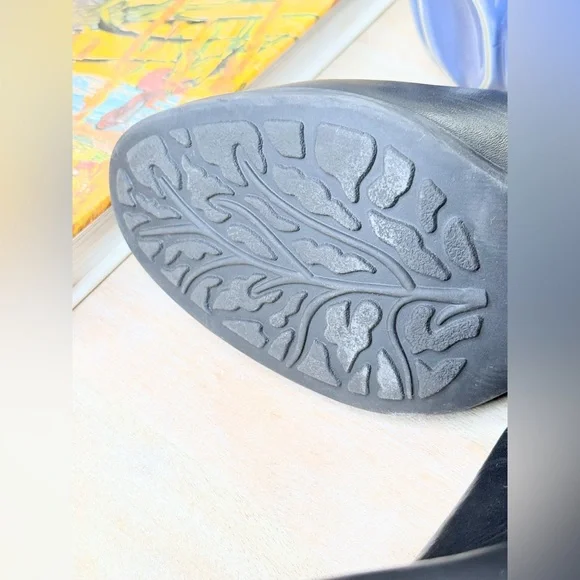 Earth Black Leather Ankle Boots 6.5M Side Zip Comfort Block Heel - Picture 8 of 11